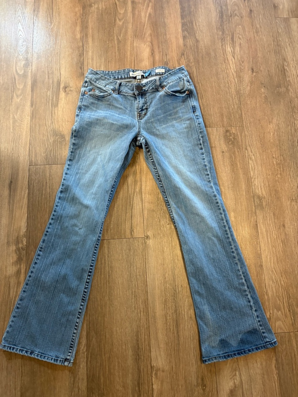 Vintage Aeropostale Women’s Hailey skinny flare curvy Jeans in Light Blue Wash
